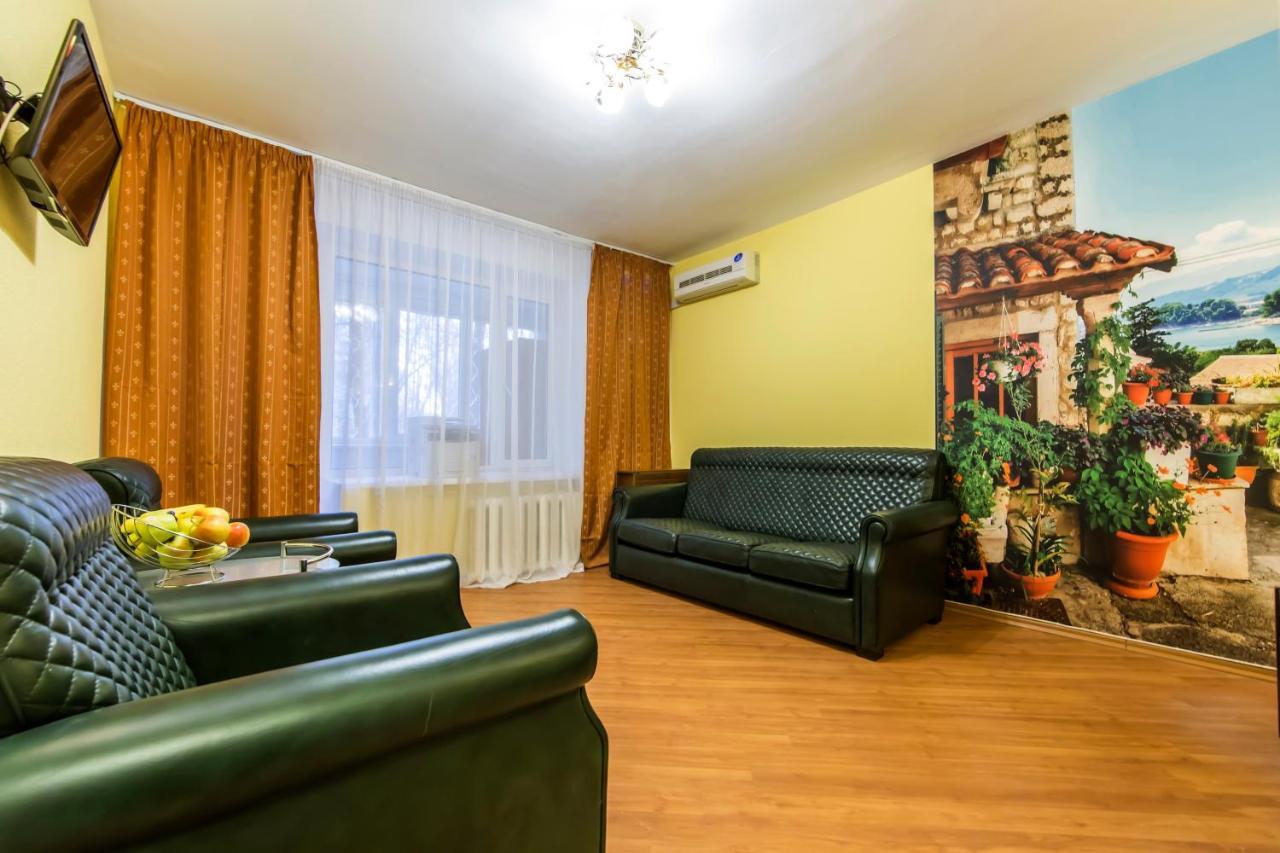 Sunny 2-Rooms Apartment For 2-6 People On Pechersk Near Kiev-Pechersk Lavra, Central Metro Station, Restaurants, Supermarkets Εξωτερικό φωτογραφία